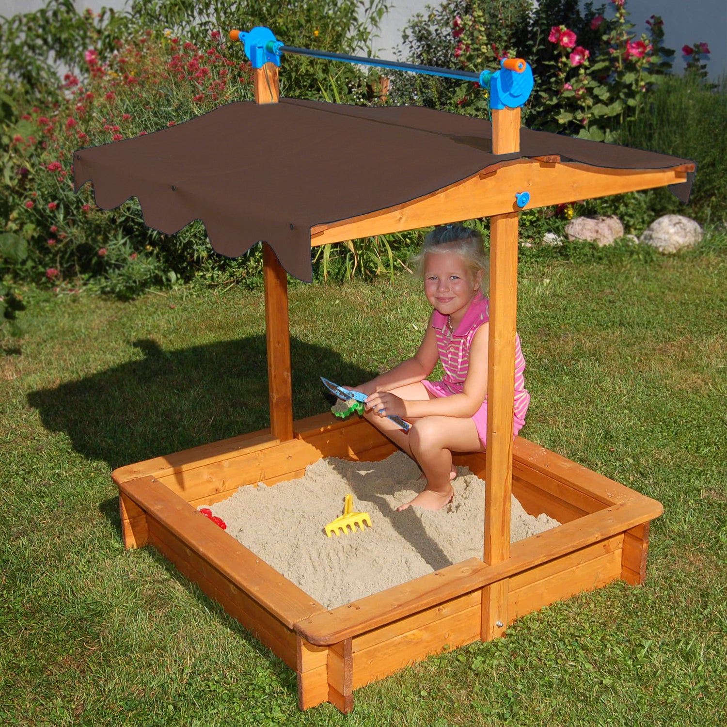 Exaco Felix Sandbox With Adjustable Roof