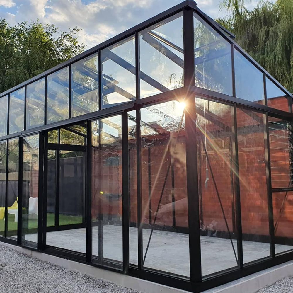 Janssens Modern Greenhouse