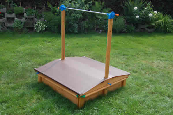Exaco Felix Sandbox With Adjustable Roof